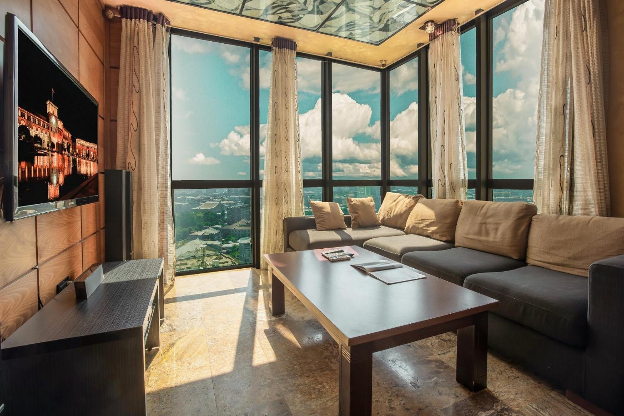 Stay Inn-Ararat View Apt Near Vernissage يريفان المظهر الخارجي الصورة