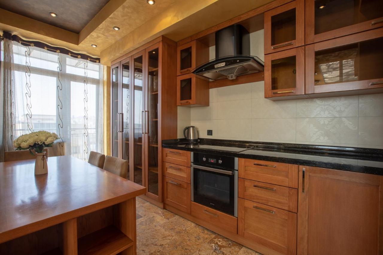 Stay Inn-Ararat View Apt Near Vernissage يريفان المظهر الخارجي الصورة